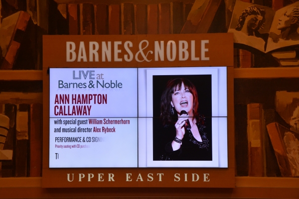 Photo Coverage: Ann Hampton Callaway Previews THE HOPE OF CHRISTMAS Album at Barnes and Noble Image