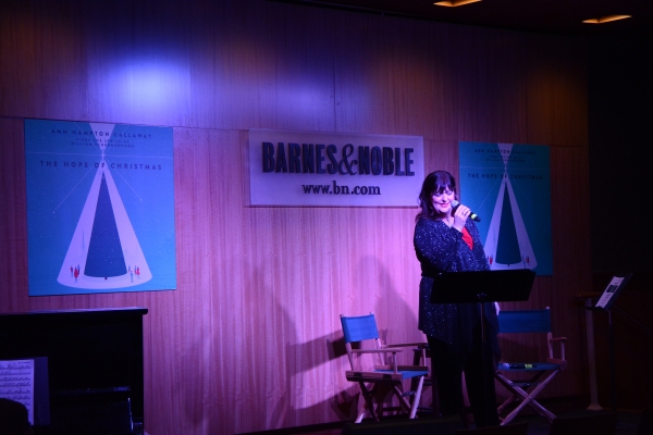 Photo Coverage: Ann Hampton Callaway Previews THE HOPE OF CHRISTMAS Album at Barnes and Noble Image