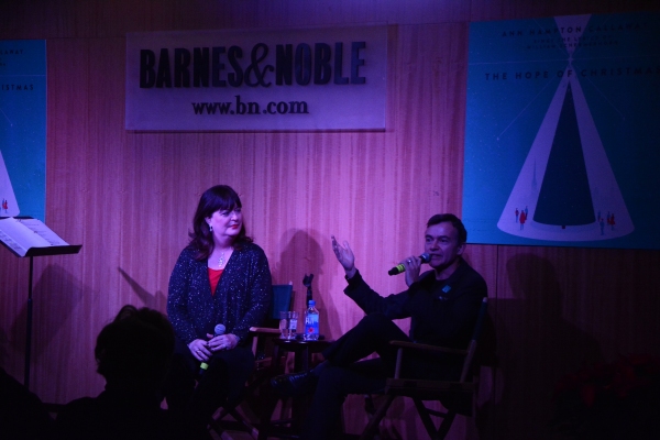 Photo Coverage: Ann Hampton Callaway Previews THE HOPE OF CHRISTMAS Album at Barnes and Noble Image