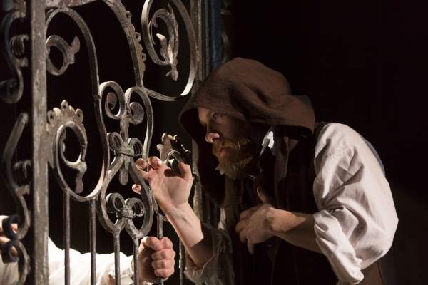 Photo Flash: First Look at Fiasco's MEASURE FOR MEASURE at Long Wharf Theatre 