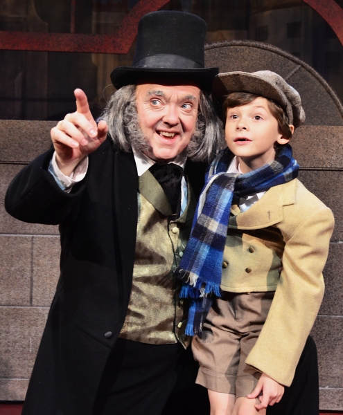 Photo Flash: First Look at Eddie Curry and More in Beef & Boards' A CHRISTMAS CAROL Image
