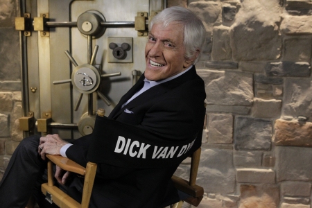 Photo Flash: Dick Van Dyke Hosts ABC's Broadcast of Disney Classic MARY POPPINS Tonight Image