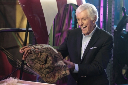 Photo Flash: Dick Van Dyke Hosts ABC's Broadcast of Disney Classic MARY POPPINS Tonight Image