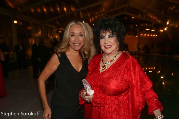 Photo Coverage: Howie Mandel Stars in American Humane Associations LADY IN RED Gala 