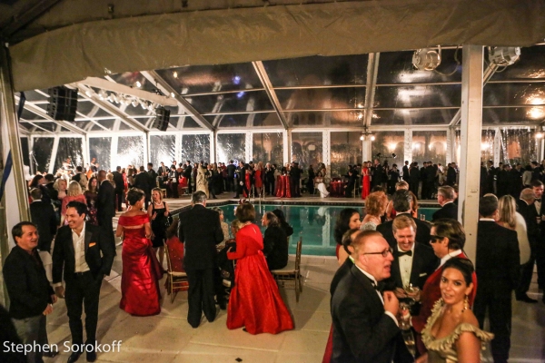 Photo Coverage: Howie Mandel Stars in American Humane Associations LADY IN RED Gala Image