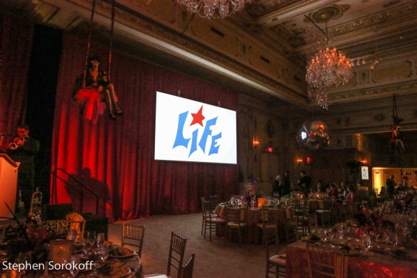 Photo Coverage: Howie Mandel Stars in American Humane Associations LADY IN RED Gala Image