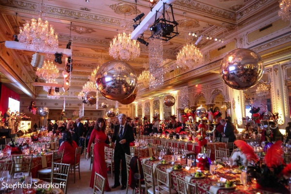 Photo Coverage: Howie Mandel Stars in American Humane Associations LADY IN RED Gala Image