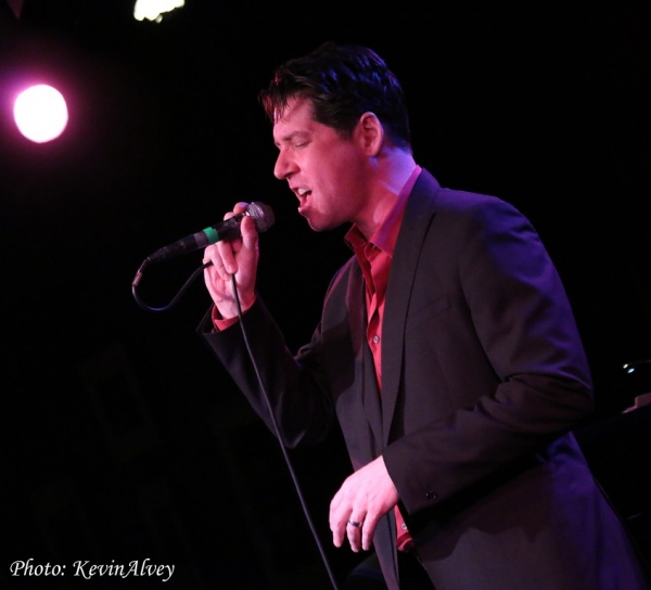 Photo Flash: PHANTOM's James Barbour Brings Musical Extravaganza to Birdland Image