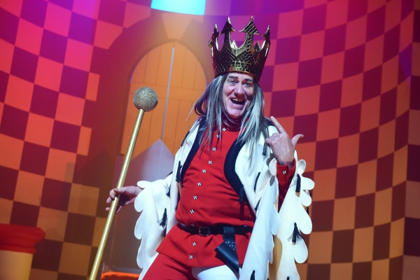Photo Flash: Get a First Look at New ROBIN HOOD Panto Image
