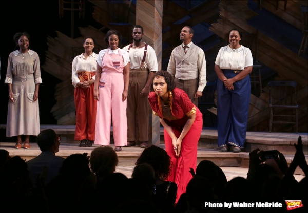 Jennifer Hudson with the cast Photo