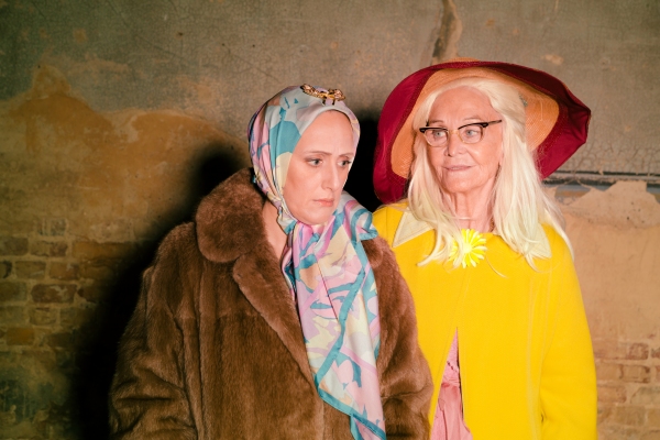 Photo Flash: First Look at Jenna Russell and Sheila Hancock in West End's GREY GARDENS Image