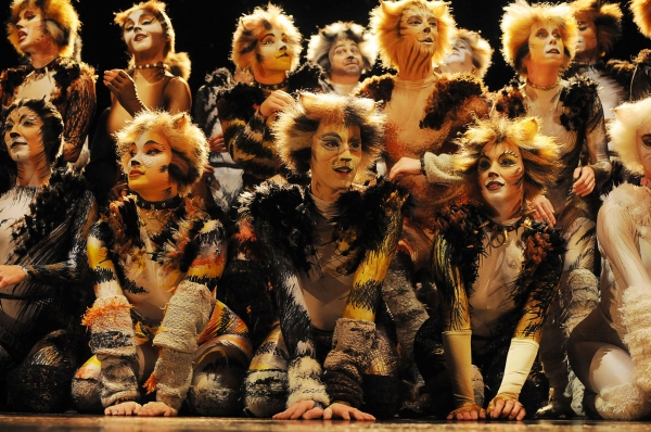 Photo Flash: CATS Starring Beverly Knight to Close in London, Jan. 2 