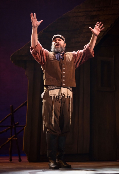 Photo Flash: First Look at Danny Burstein & Company in FIDDLER ON THE ROOF! Image