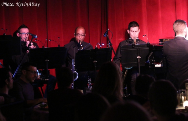 Photo Flash: Daniel Reichard Performs UNDER THE MISTLETOE! at Birdland 