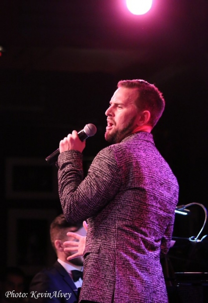 Photo Flash: Daniel Reichard Performs UNDER THE MISTLETOE! at Birdland Image