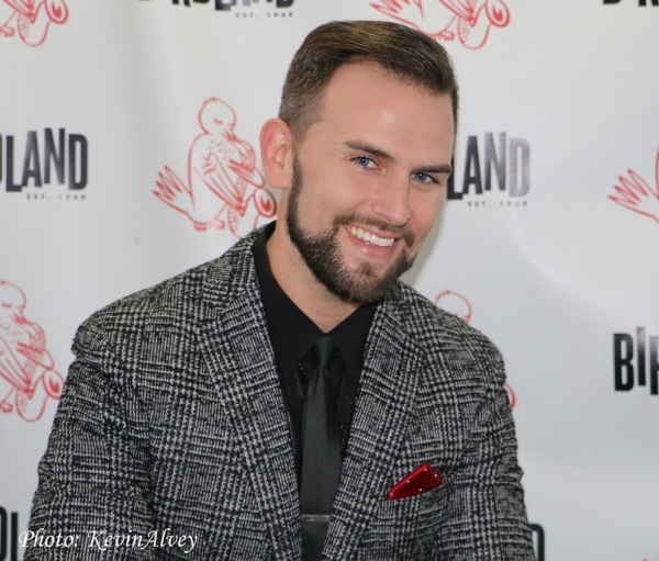 Photo Flash: Daniel Reichard Performs UNDER THE MISTLETOE! at Birdland Image