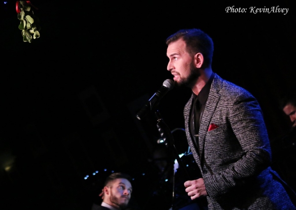 Photo Flash: Daniel Reichard Performs UNDER THE MISTLETOE! at Birdland Image