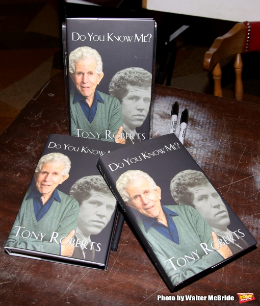 Photo Coverage: Tony Roberts Reads from DO YOU KNOW ME? at The Drama Book Shop Image