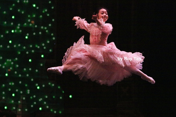 Photo Coverage: First Look at English National Ballet's NUTCRACKER at London Coliseum Image