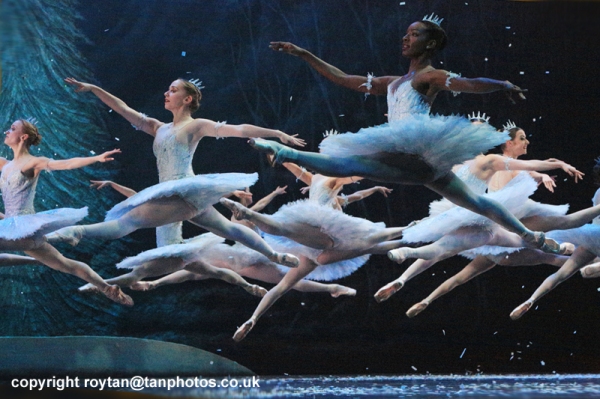 Photo Coverage: First Look at English National Ballet's NUTCRACKER at London Coliseum Image