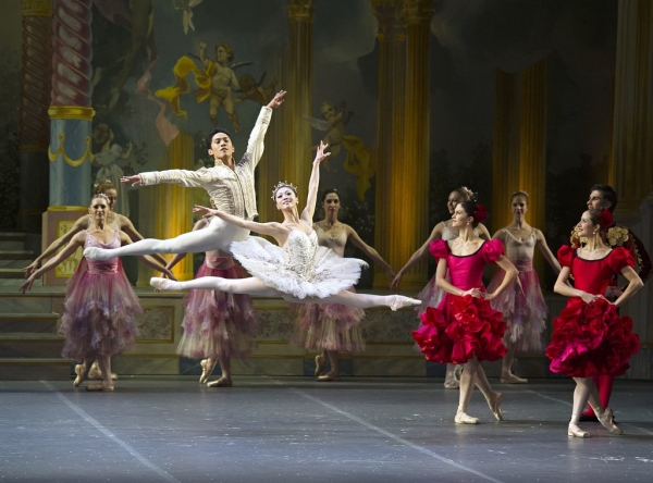 Photo Flash: Sneak Peek at Jeffrey Cirio & 
Misa Kuranaga in Boston Ballet's THE NUTCRACKER 
