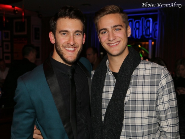 Photo Flash: Apollo Link Brings Holiday Cheer to Birdland Image