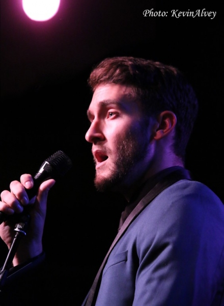 Photo Flash: Apollo Link Brings Holiday Cheer to Birdland Image