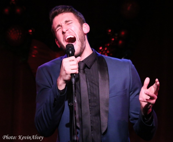 Photo Flash: Apollo Link Brings Holiday Cheer to Birdland Image