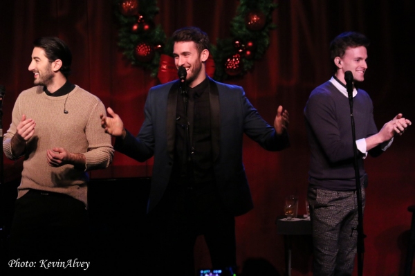 Photo Flash: Apollo Link Brings Holiday Cheer to Birdland Image