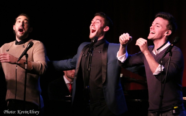 Photo Flash: Apollo Link Brings Holiday Cheer to Birdland Image