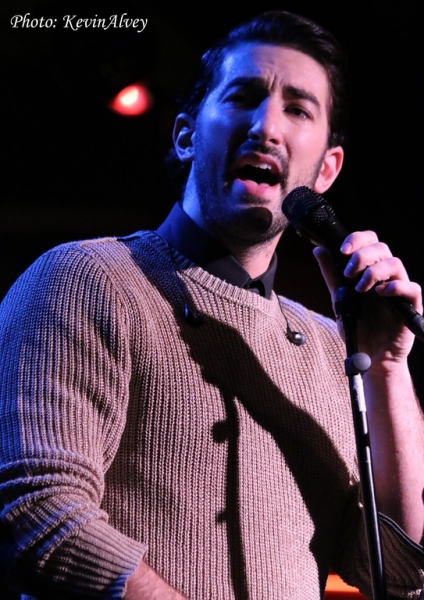 Photo Flash: Apollo Link Brings Holiday Cheer to Birdland Image
