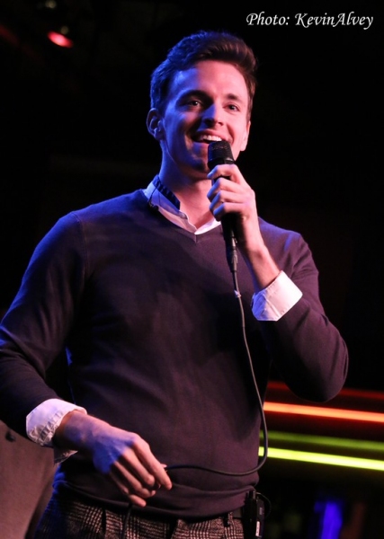 Photo Flash: Apollo Link Brings Holiday Cheer to Birdland Image