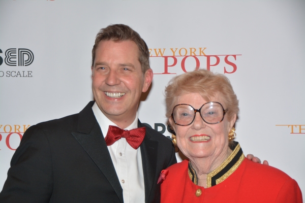 Photo Coverage: Stars Bring Holiday Cheer Backstage at New York Pops Carnegie Hall Concert  Image