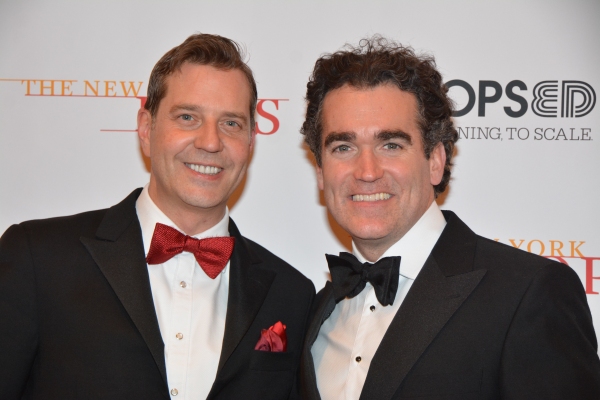 Photo Coverage: Stars Bring Holiday Cheer Backstage at New York Pops Carnegie Hall Concert  Image