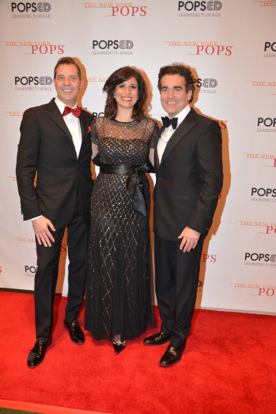 Photo Coverage: Stars Bring Holiday Cheer Backstage at New York Pops Carnegie Hall Concert  Image