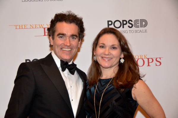 Photo Coverage: Stars Bring Holiday Cheer Backstage at New York Pops Carnegie Hall Concert  Image