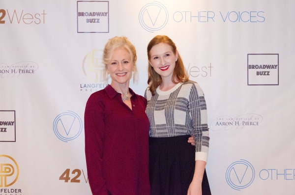 Photo Flash: Lisa Lampanelli Headlines Other Voices' BROADWAY HOLIDAY at 42West Image