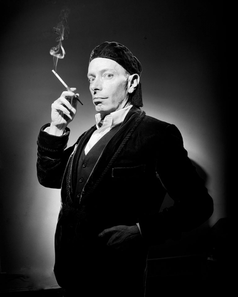Photo Flash: 39 STEPS Company Takes Vintage Glamour Shots Image