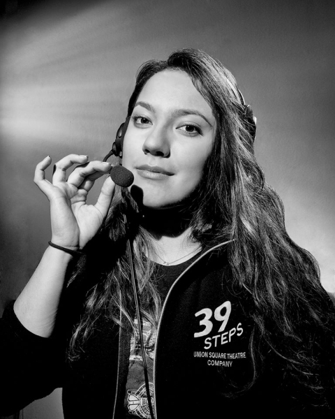 Photo Flash: 39 STEPS Company Takes Vintage Glamour Shots Image