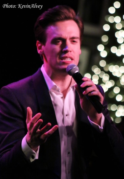 Photo Flash: Stage and Screen Star Erich Bergen Joins Jazz Pianist Angelo Di Loreto at Birdland Image