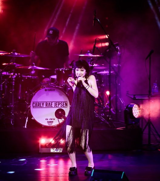 Photo Flash: GRAMMY Nominee and Stage Star Carly Rae Jepsen Kicks Off New Year's in Las Vegas Image