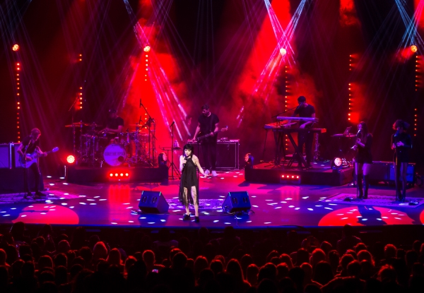 Photo Flash: GRAMMY Nominee and Stage Star Carly Rae Jepsen Kicks Off New Year's in Las Vegas Image