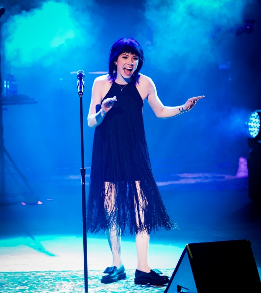 Photo Flash: GRAMMY Nominee and Stage Star Carly Rae Jepsen Kicks Off New Year's in Las Vegas Image