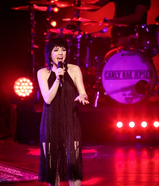 Photo Flash: GRAMMY Nominee and Stage Star Carly Rae Jepsen Kicks Off New Year's in Las Vegas Image