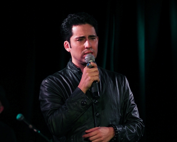 Photo Coverage: HAPPY NEW YEAR! John Lloyd Young Plays Sterling's Upstairs At The Federal Image