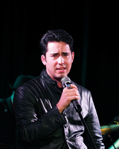 Photo Coverage: HAPPY NEW YEAR! John Lloyd Young Plays Sterling's Upstairs At The Federal Image
