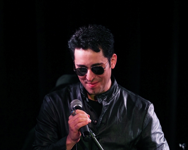 Photo Coverage: HAPPY NEW YEAR! John Lloyd Young Plays Sterling's Upstairs At The Federal Image