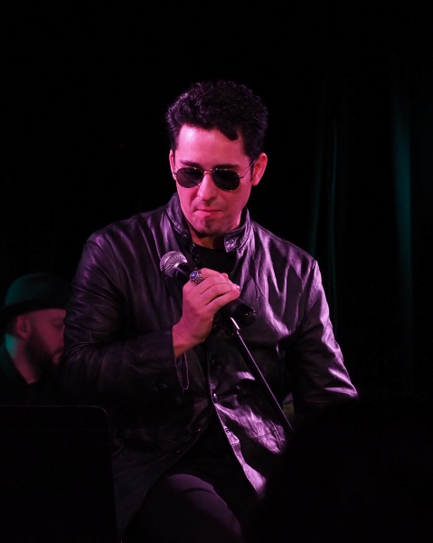 Photo Coverage: HAPPY NEW YEAR! John Lloyd Young Plays Sterling's Upstairs At The Federal Image
