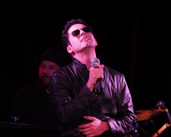 Photo Coverage: HAPPY NEW YEAR! John Lloyd Young Plays Sterling's Upstairs At The Federal Image