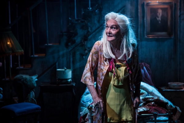 Photo Flash: First Look at Sheila Hancock and Jenna Russell in West End's GREY GARDENS Image